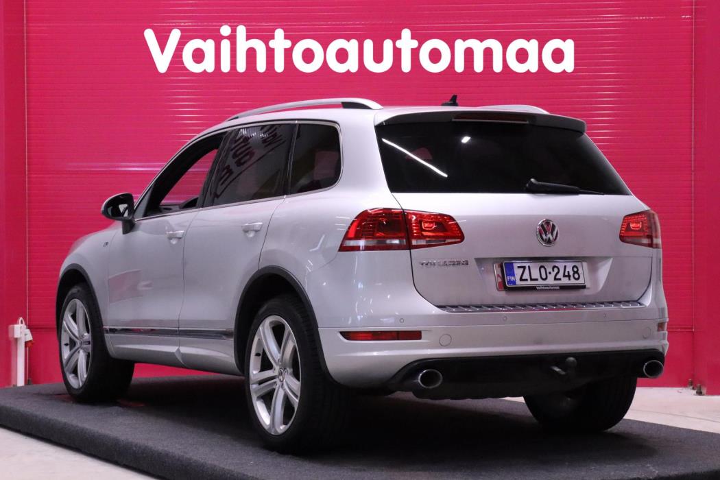 VOLKSWAGEN Touareg 2013
