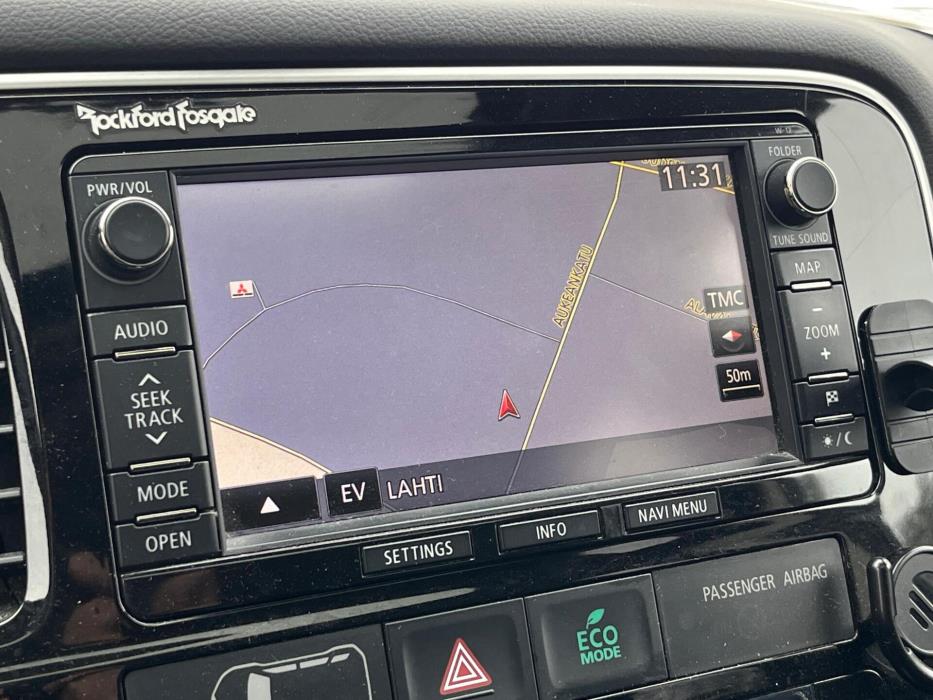 MITSUBISHI Outlander PHEV 2013