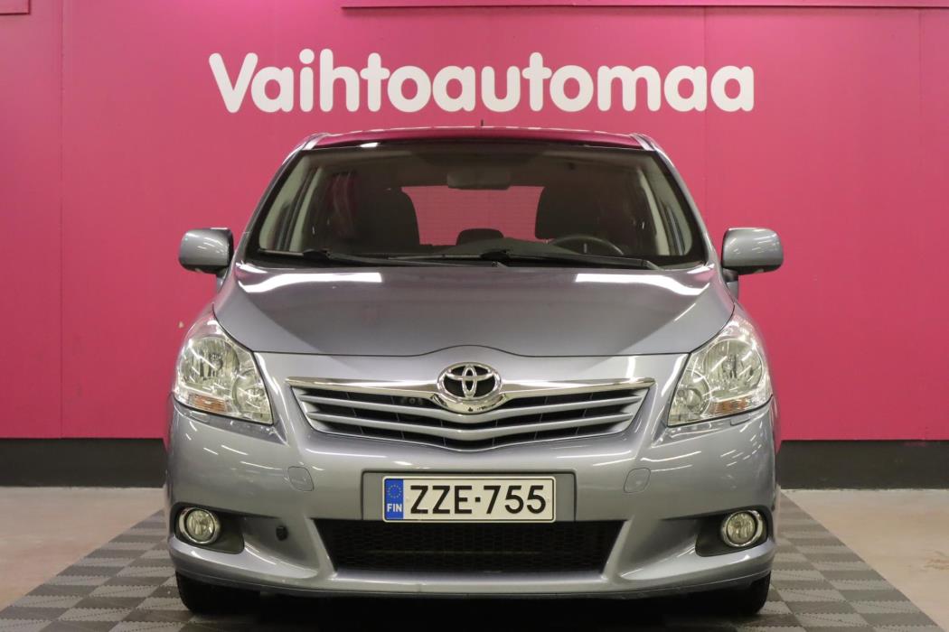 TOYOTA Verso 2012