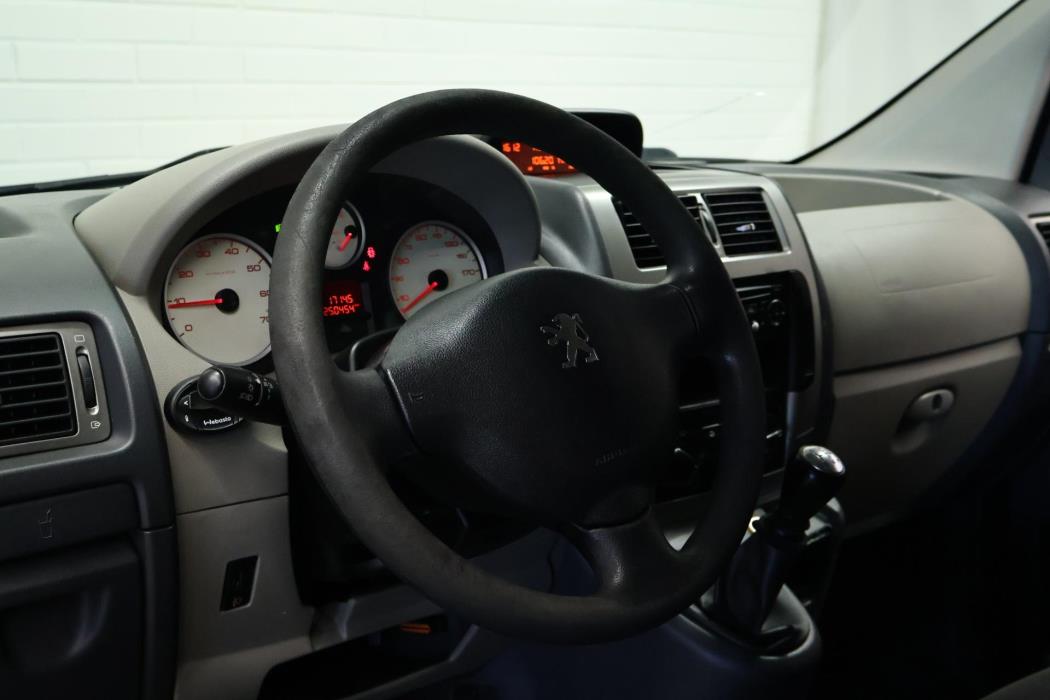 PEUGEOT Expert 2008