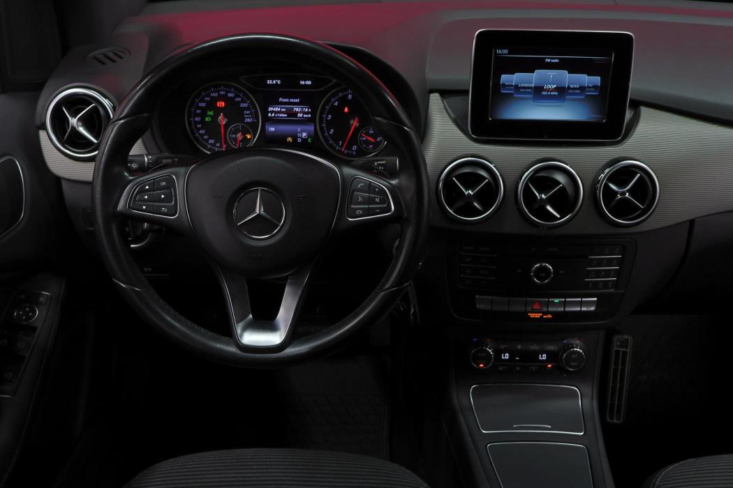 MERCEDES-BENZ B 2015