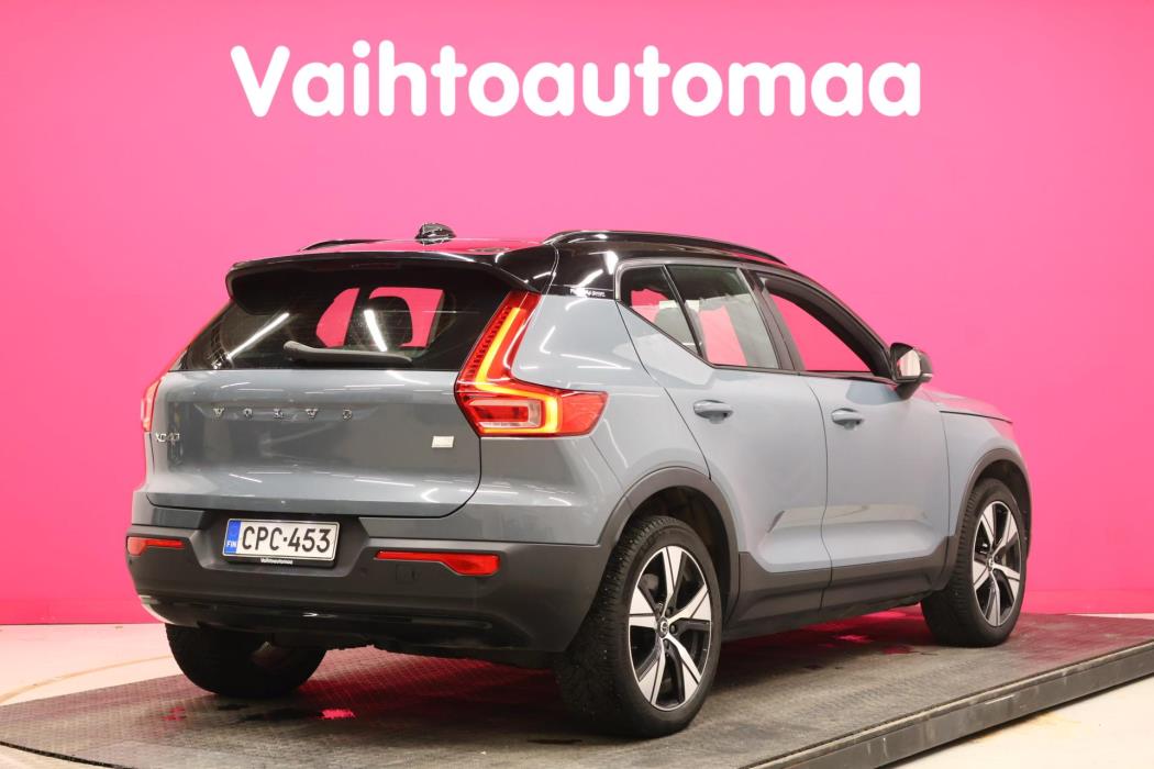 VOLVO XC40 2021
