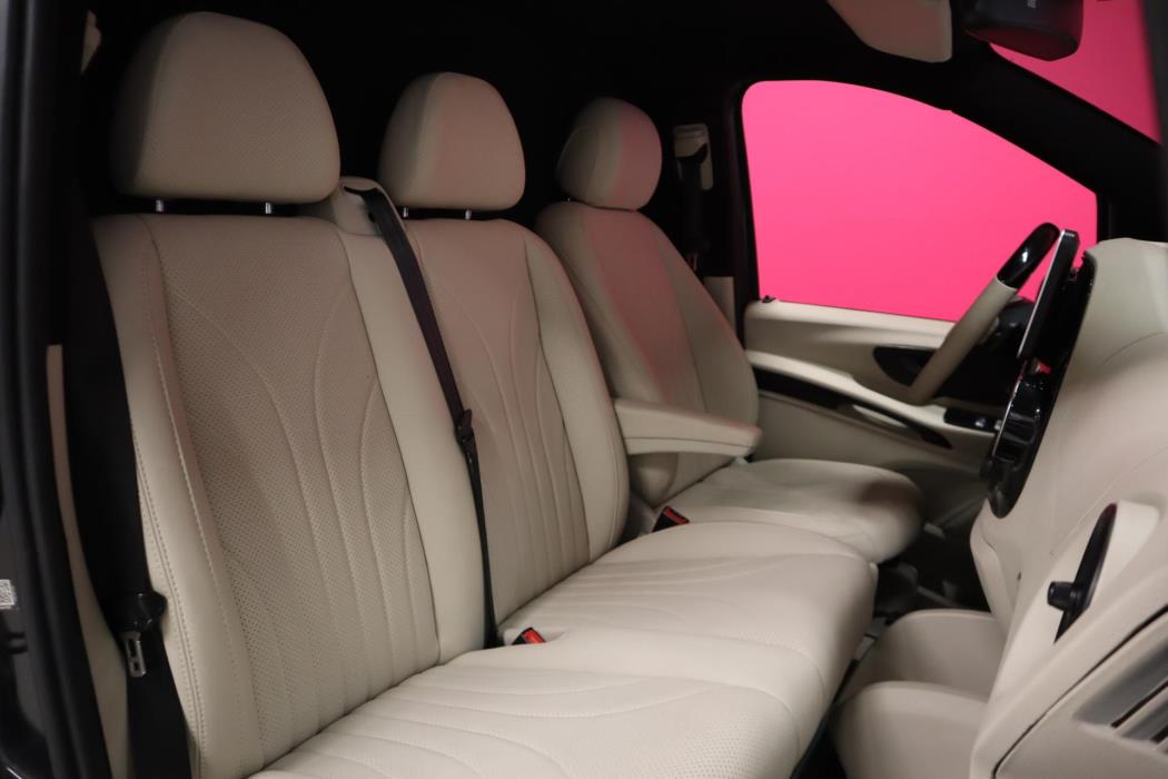 MERCEDES-BENZ V 2016