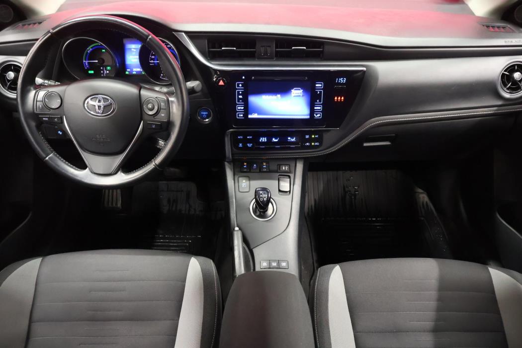 TOYOTA Auris 2017