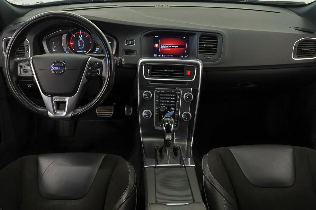 VOLVO V60 2018