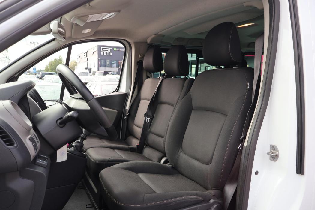 RENAULT Trafic Passenger 2019