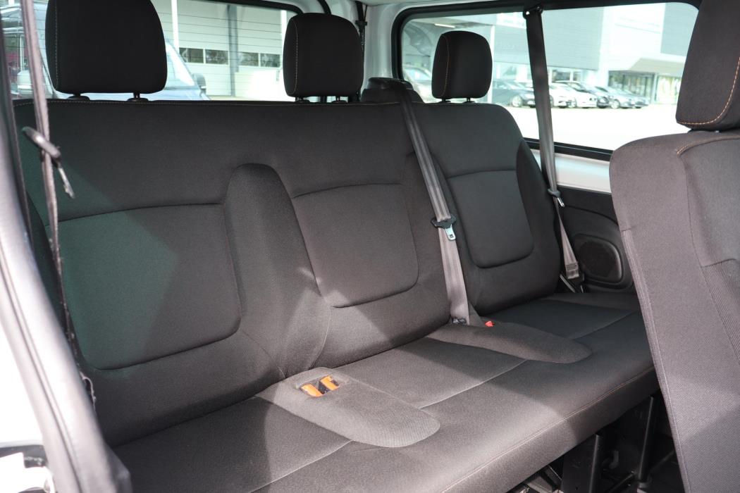 RENAULT Trafic Passenger 2019