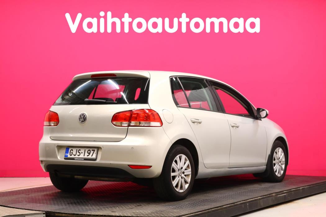 VOLKSWAGEN Golf 2011
