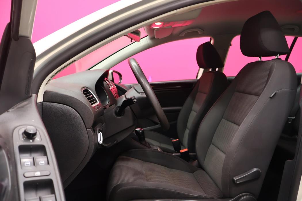 VOLKSWAGEN Golf 2011