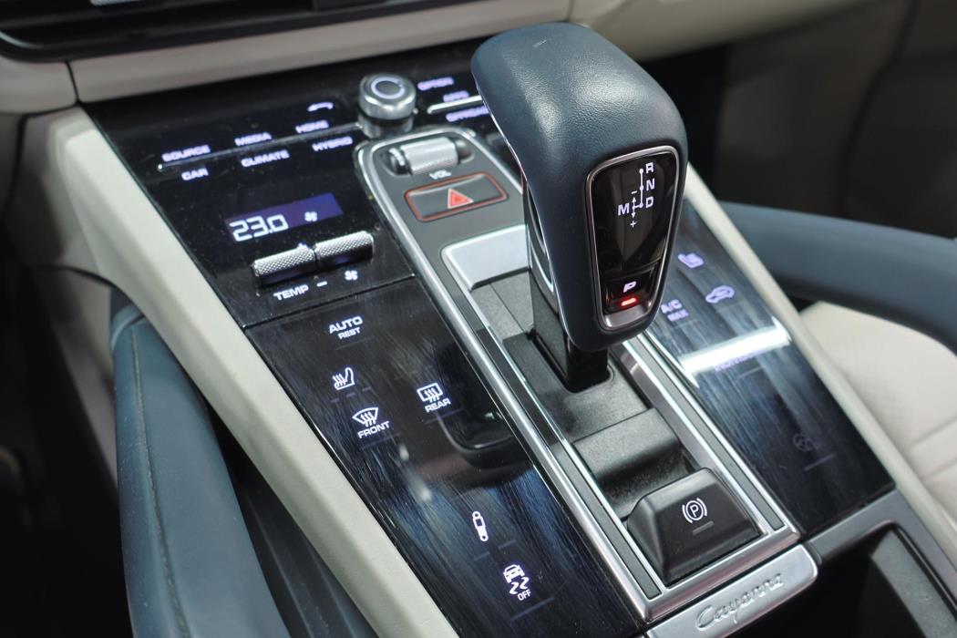PORSCHE Cayenne 2020