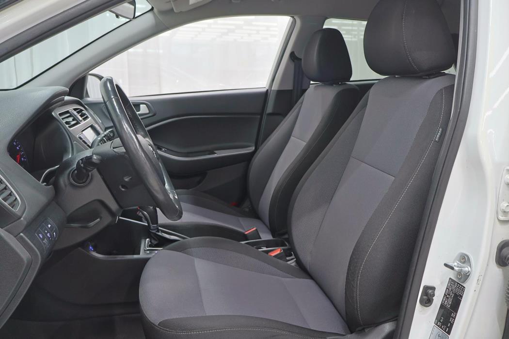 HYUNDAI i20 2020