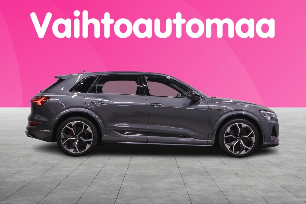 AUDI e-tron 2023