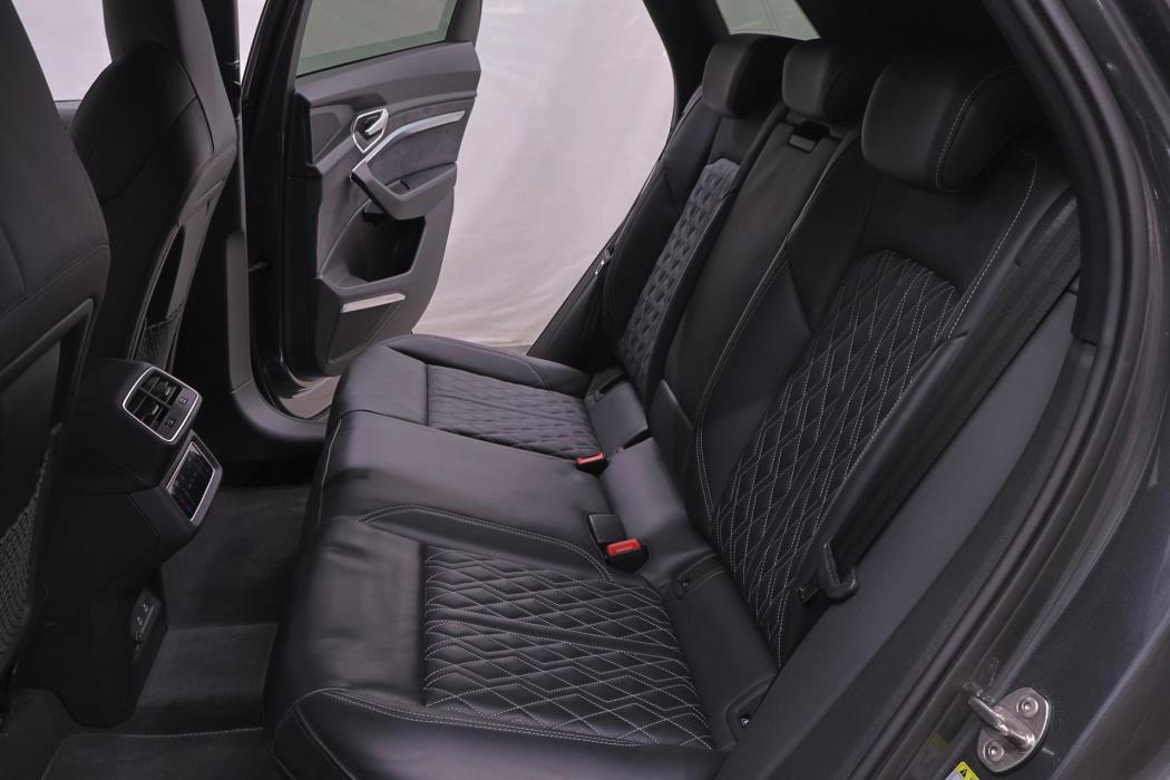 AUDI e-tron 2023
