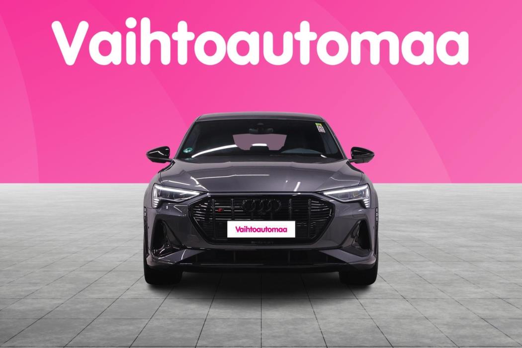 AUDI e-tron 2023