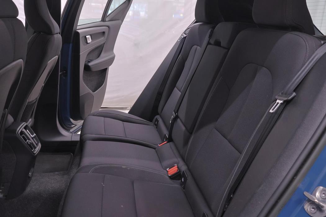 VOLVO XC40 2023