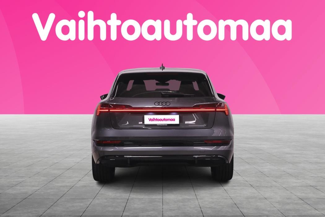 AUDI e-tron 2023