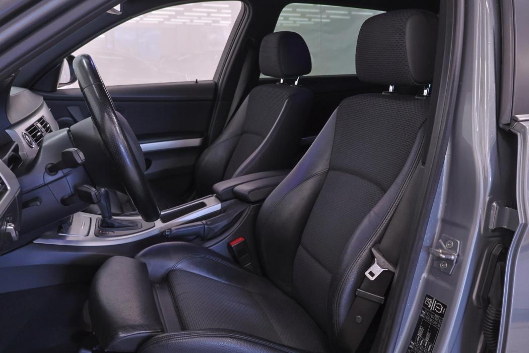 BMW 320 2011