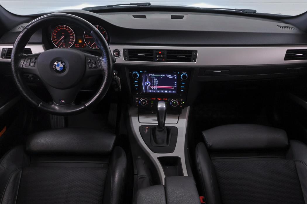BMW 320 2011