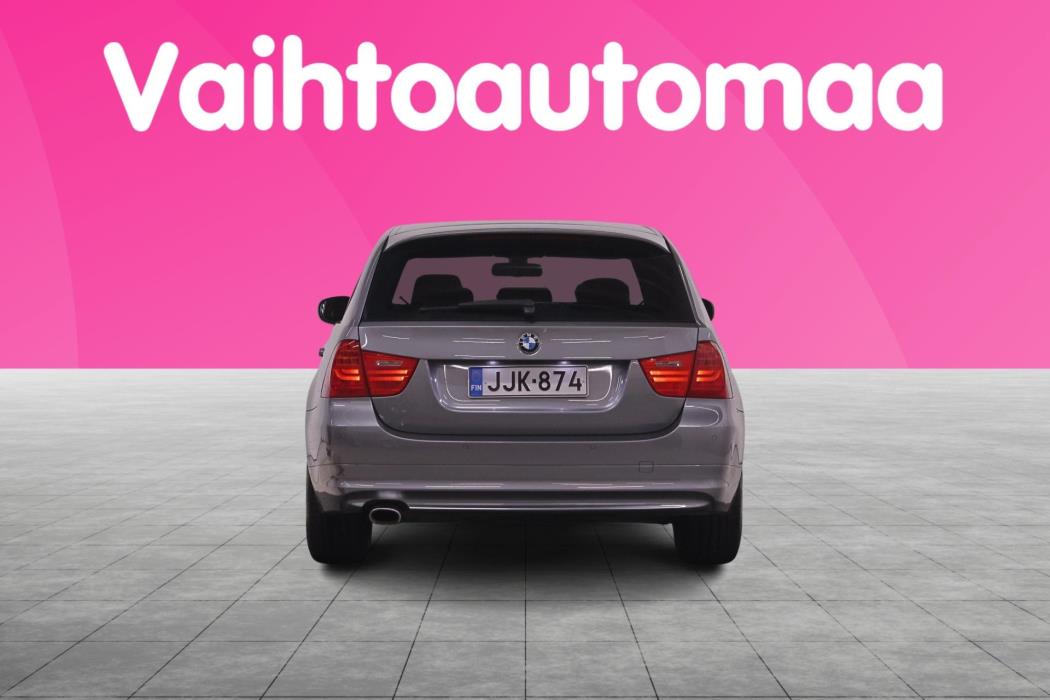 BMW 320 2011