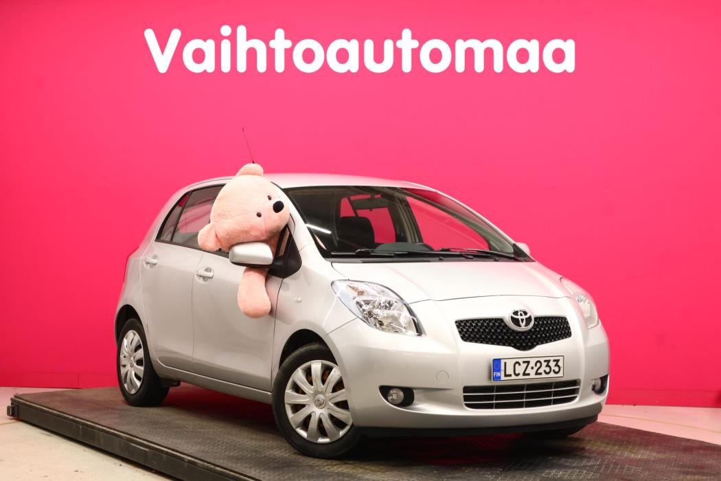 TOYOTA Yaris 2008