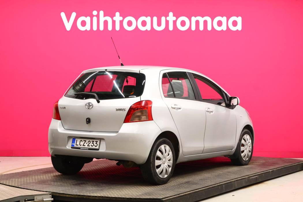 TOYOTA Yaris 2008