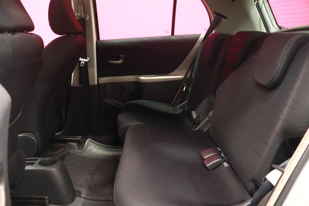 TOYOTA Yaris 2008