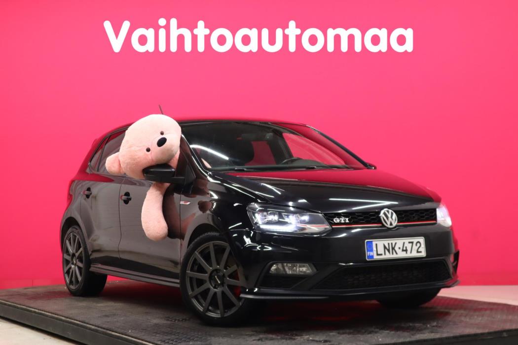 VOLKSWAGEN Polo 2016