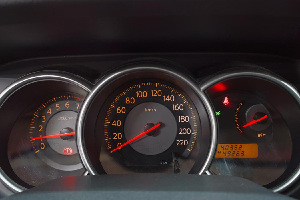 NISSAN Tiida 2008