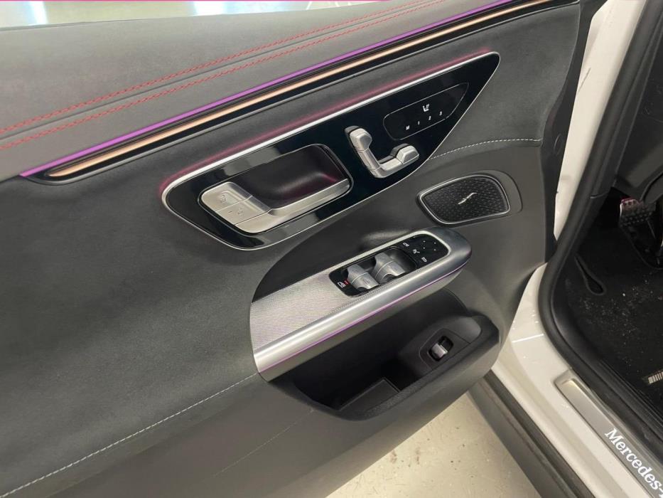 MERCEDES-BENZ EQE SUV 2024