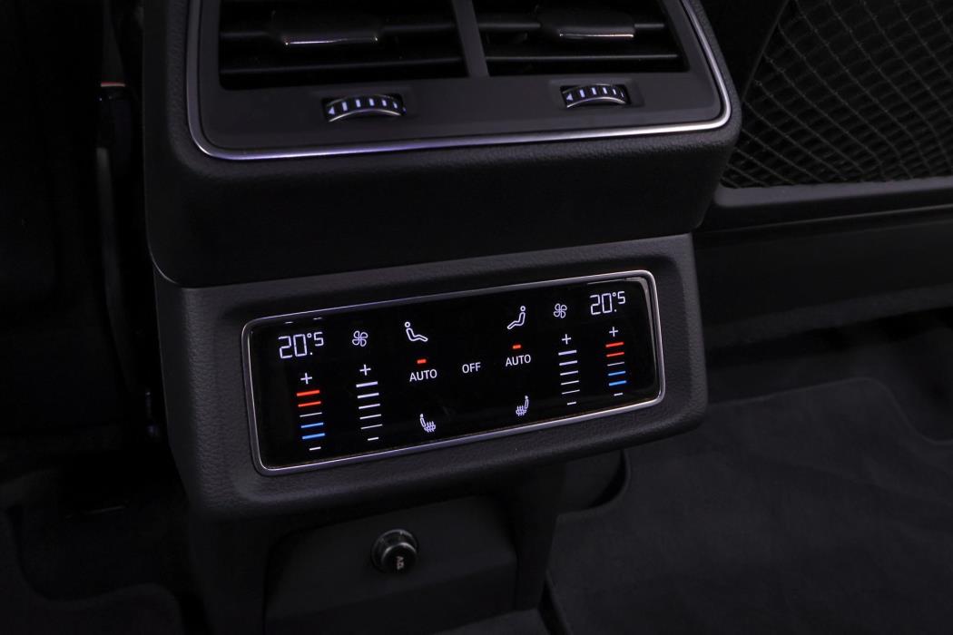 AUDI e-tron 2022