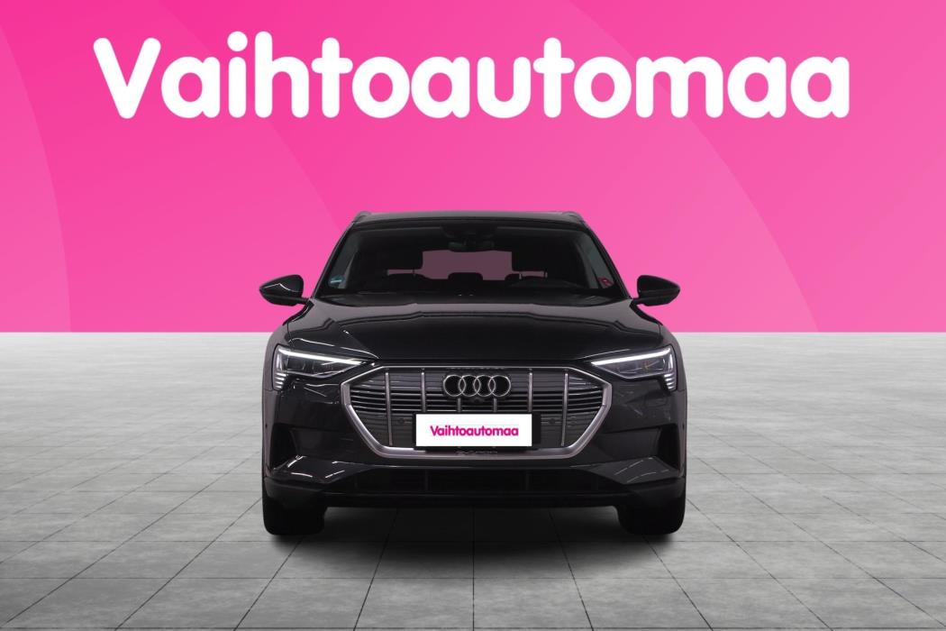 AUDI e-tron 2022
