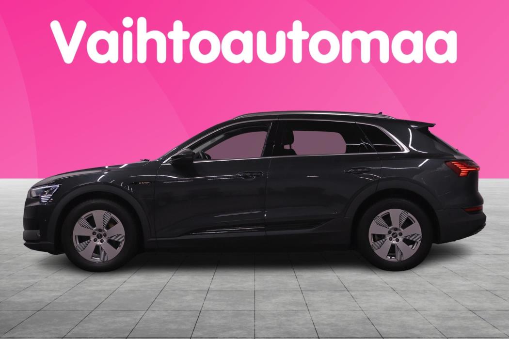 AUDI e-tron 2022
