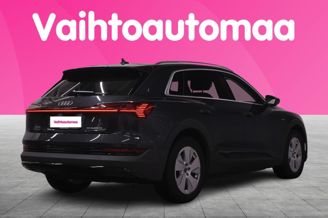 AUDI e-tron 2022