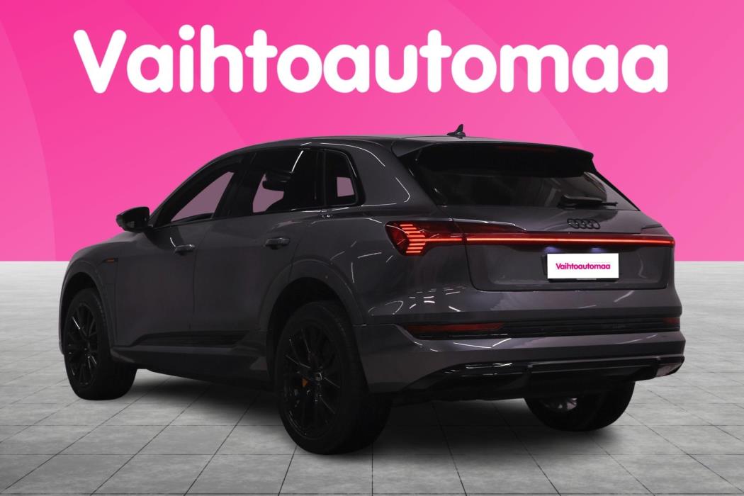 AUDI e-tron 2023