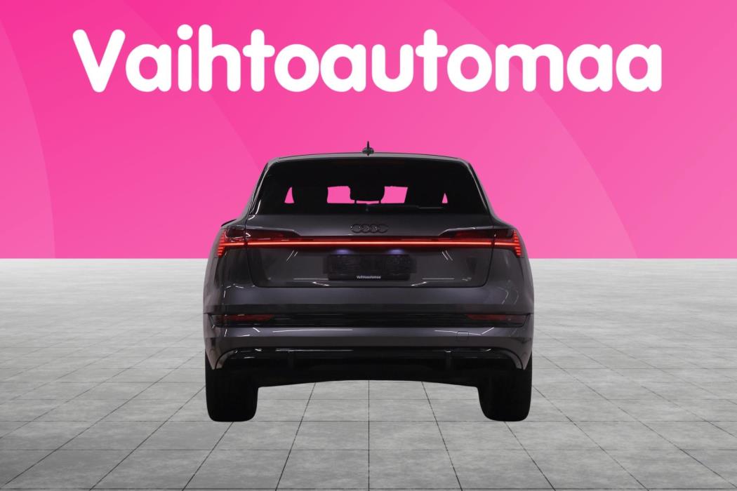AUDI e-tron 2023