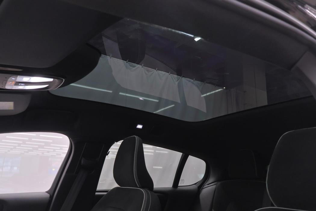 VOLVO C40 2023