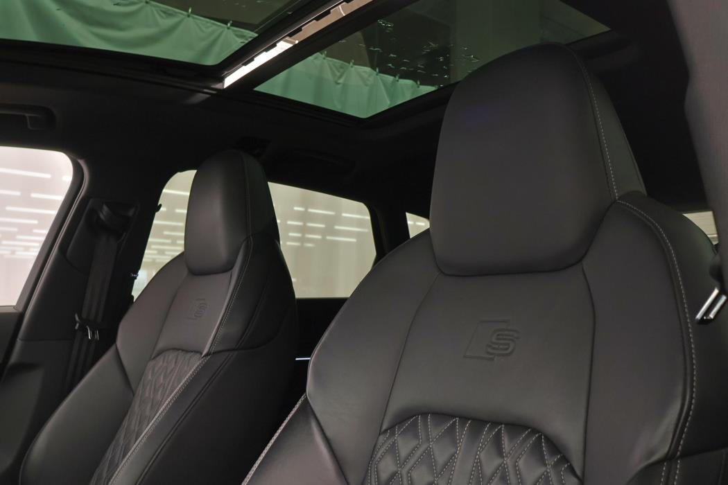 AUDI e-tron 2022