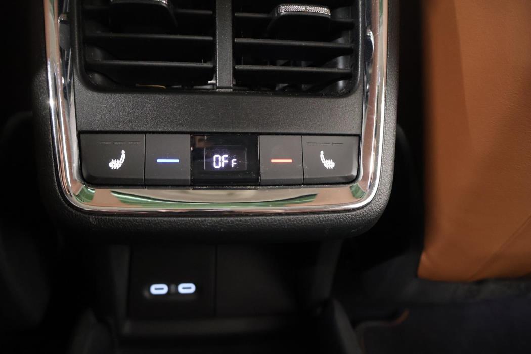 SKODA Enyaq 2023