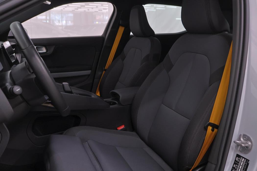 POLESTAR 2 2023