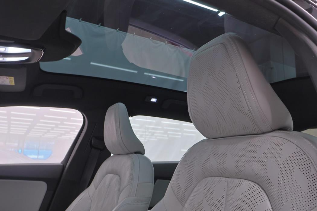 POLESTAR 2 2023