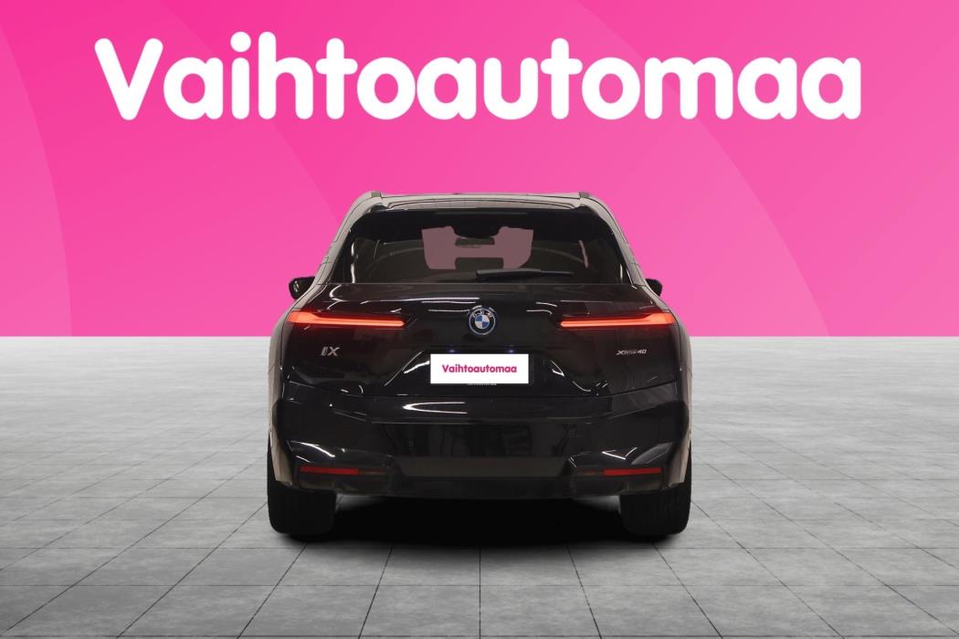 BMW iX 2023