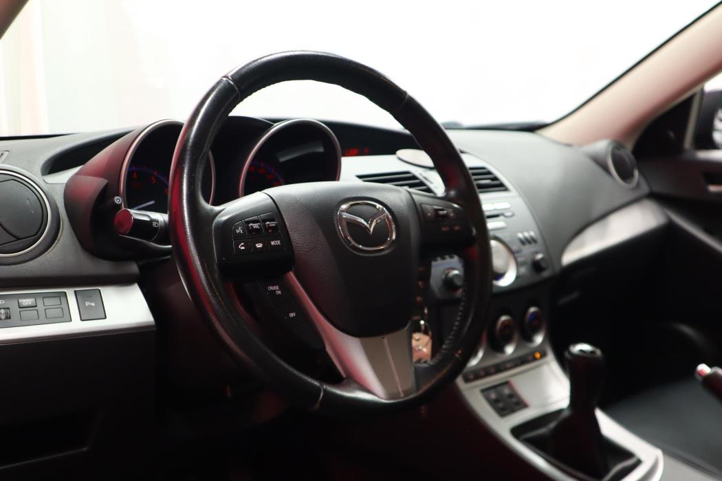 MAZDA 3 2010