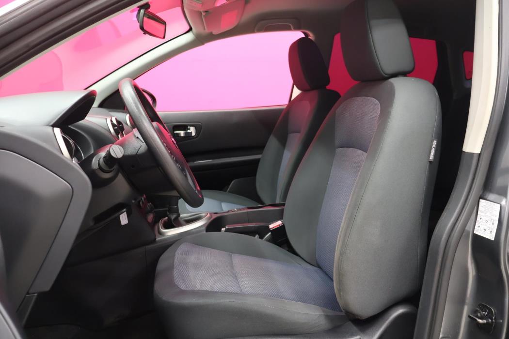 NISSAN Qashqai 2012