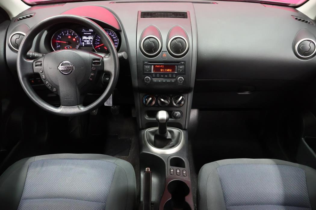 NISSAN Qashqai 2012
