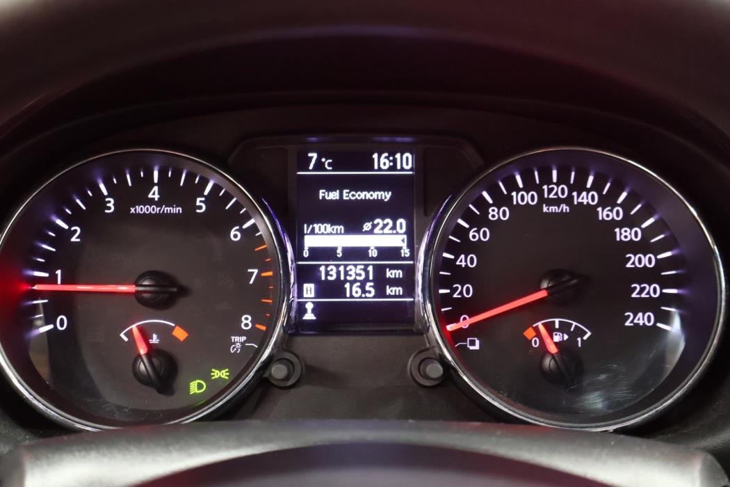 NISSAN Qashqai 2012