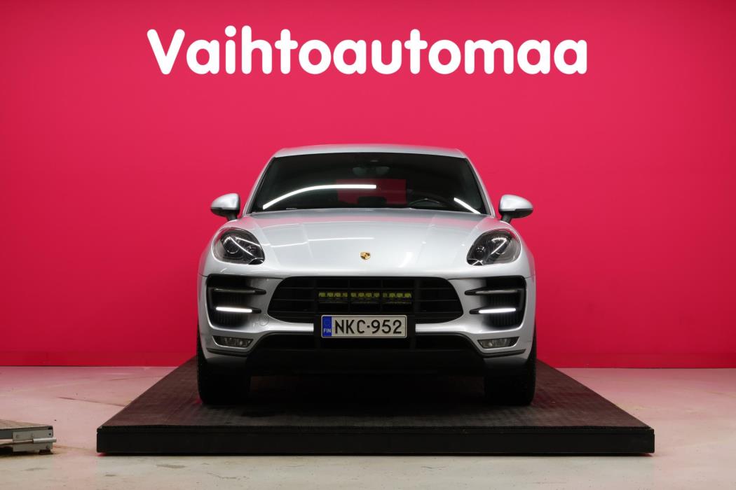 PORSCHE Macan 2016