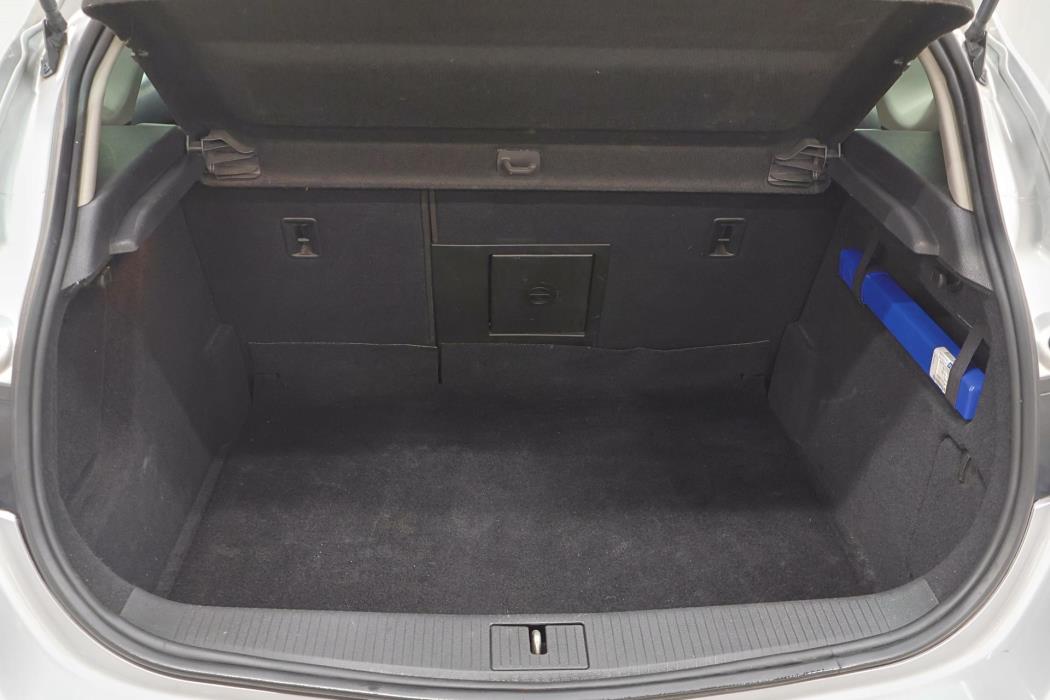 OPEL Astra 2012