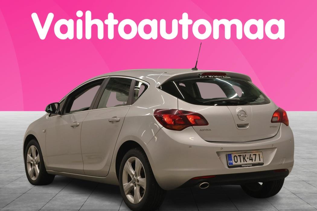 OPEL Astra 2012