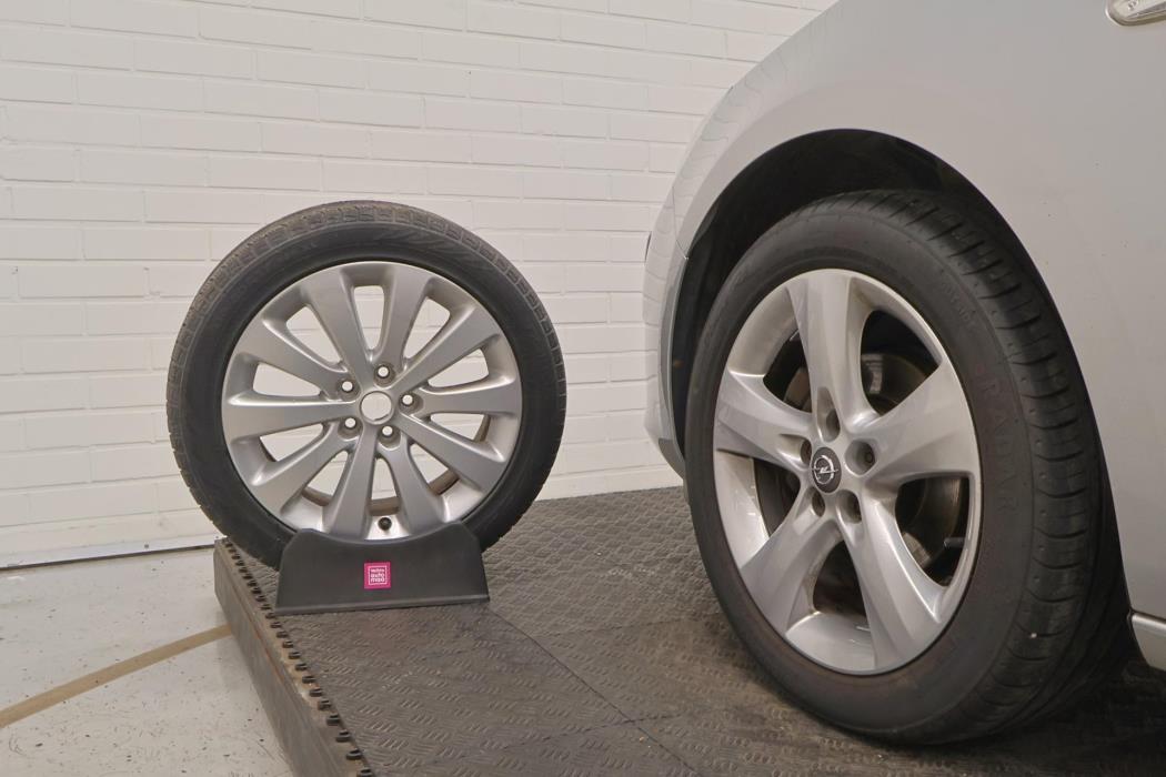 OPEL Astra 2012
