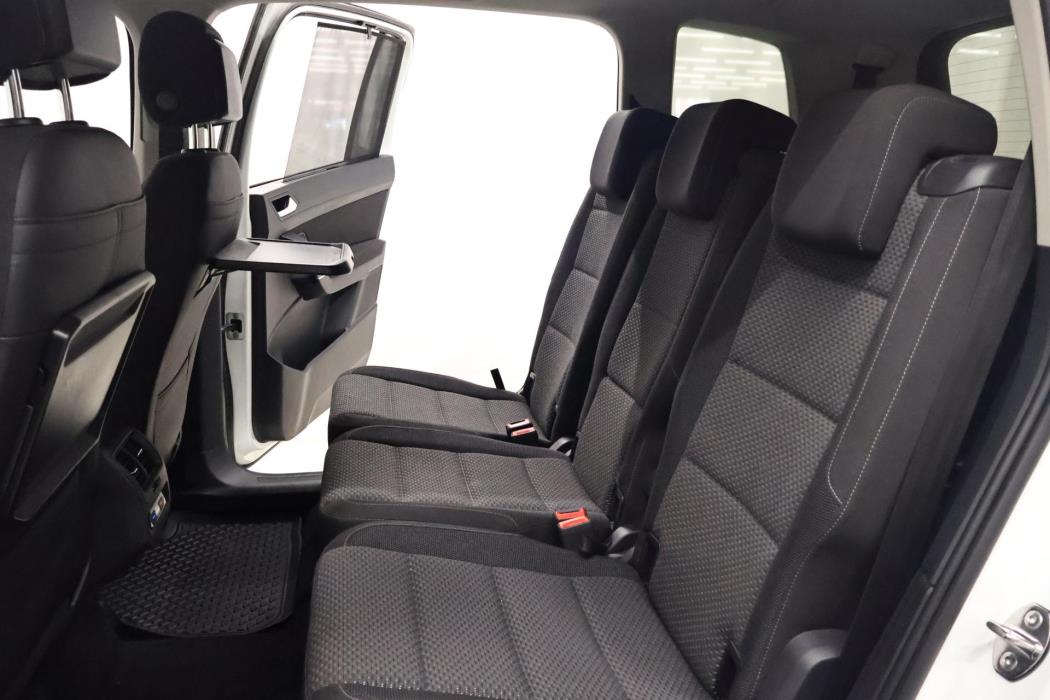 VOLKSWAGEN Touran 2017